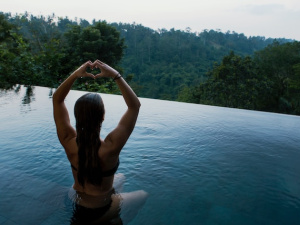 Logo de Salud y Bienestar Plusavisos Directorio de Negocios